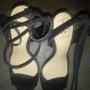 From Vince Camuto, vc vianna